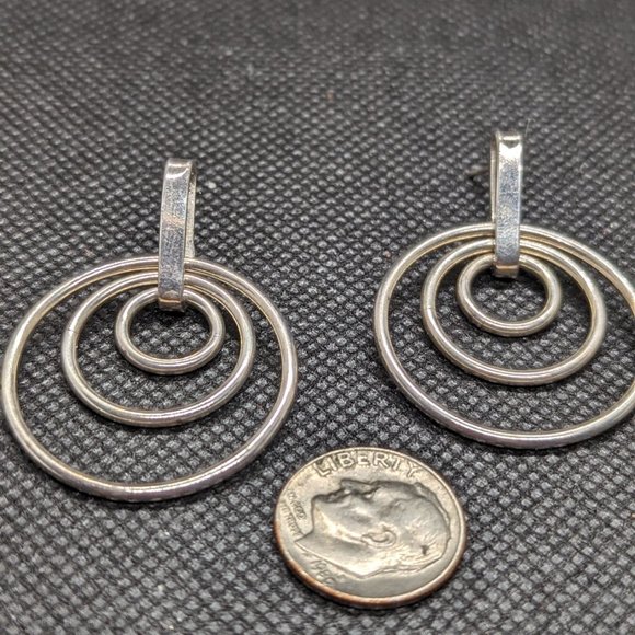 Bondage Inspired Vintage Earrings - Picture 2 of 4